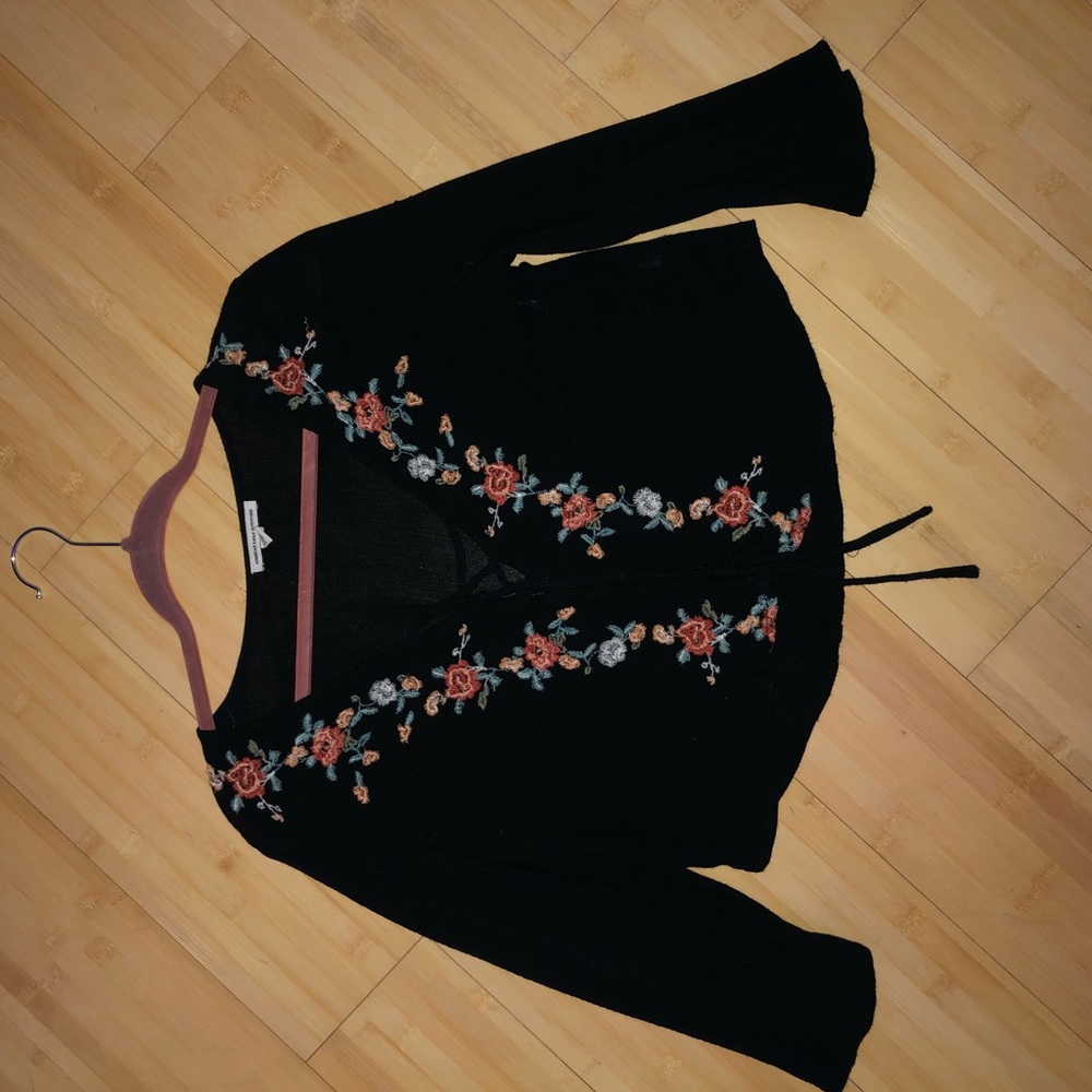 Embroidered top - Picture 2 of 2